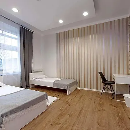 Royal Rooms*** *
