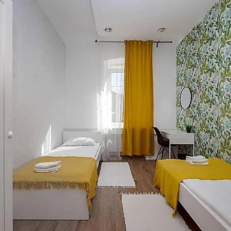 Royal Rooms*** Hotel